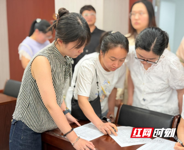服务先锋刘欣怡：服务于心 务实于行 - 图2
