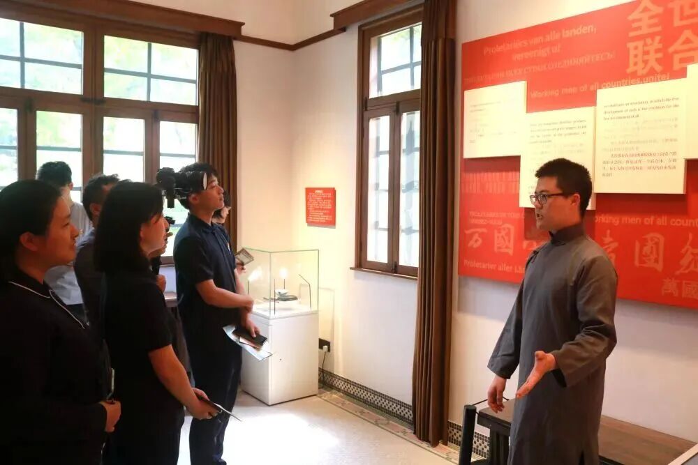 理论亲声讲｜信仰的“星火”何以燎原？复旦大学构建新时代理论育人新格局 - 图1