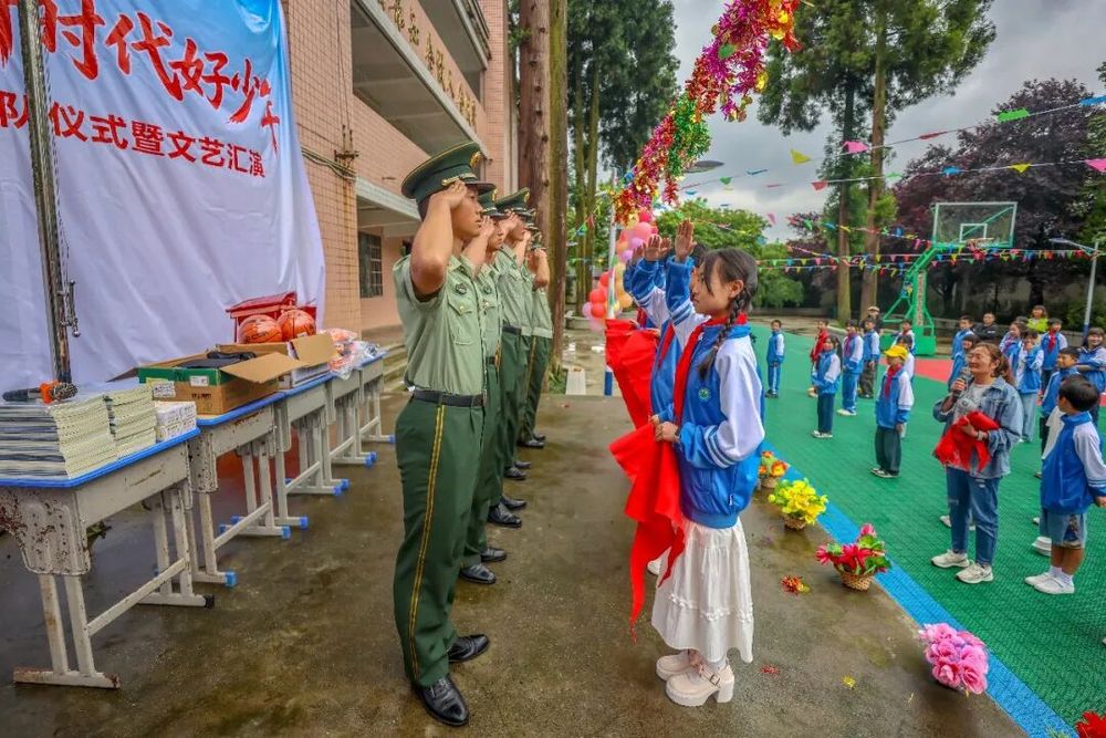 贵州安顺：军民同心护成长 共赴“六一”欢乐之约 - 图3