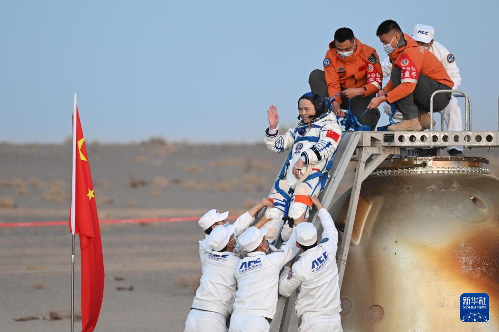 神舟二十一号航天员乘组返回任务取得圆满成功 - 图7