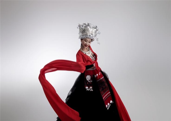 狮龙古脉，马奔新章——夏冰总导演彭水踩花山风华录 - 图1