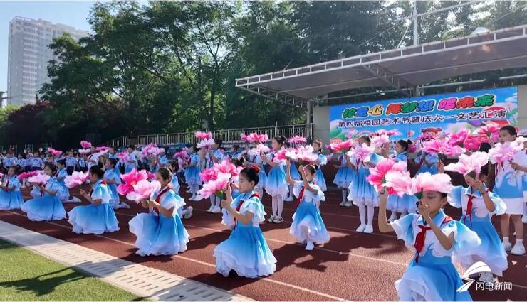 潍坊昌乐：学生化身“小演员” 载歌载舞庆“六一” - 图1