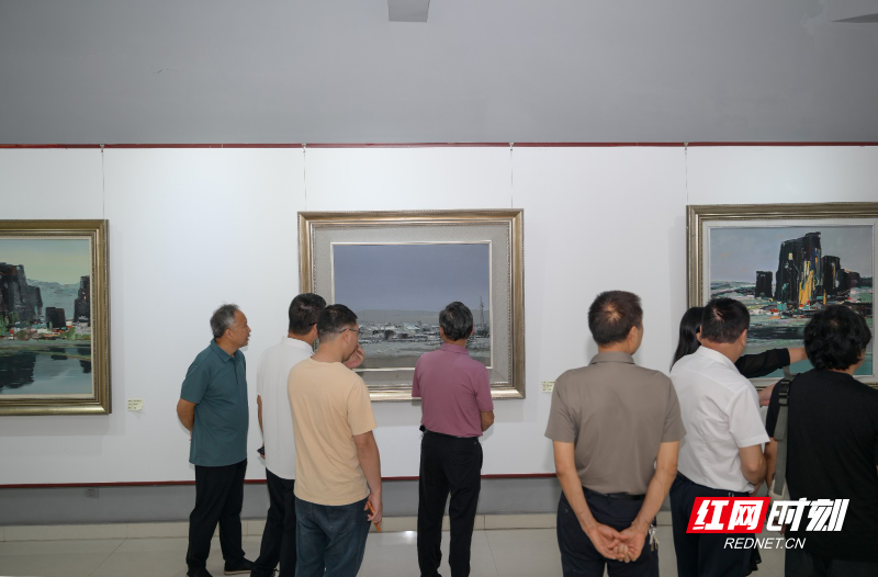 油画绘东江 艺韵迎旅发 东江湖油画作品展精彩启幕 - 图2