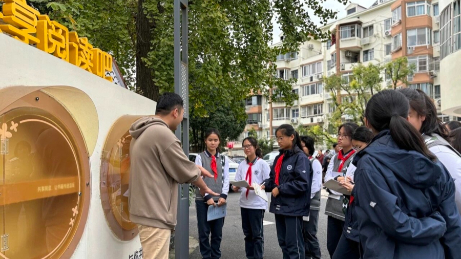 康健街道闲置房屋变身社区公共书房，“三个妈妈的书房”培养了一群小讲解员 - 图1