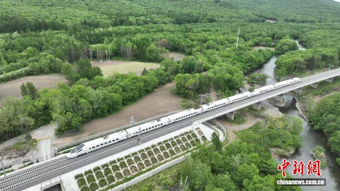 中国最北高铁首次开行动车组测试列车 - 图1