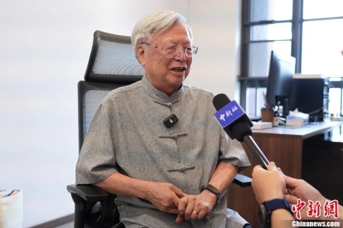 “清空”台湾的书斋，这对史学家夫妇带三万册宝贝一起“回家” - 图7