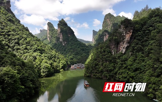 夏日宝峰湖 山水美如画（组图） - 图3