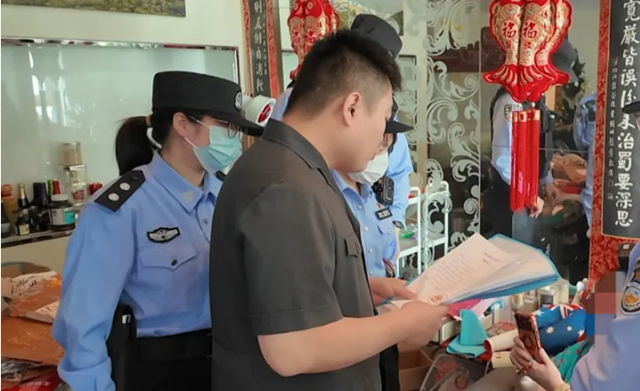 知名娱乐会所老板涉嫌诈骗7亿元潜逃，“丈母娘”拒绝腾退豪宅抓伤法警，奢靡生活曝光 - 图6