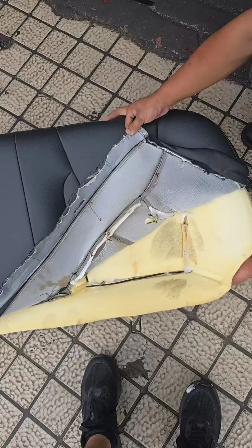 乘客在网约车上排泄，司机崩溃：异味根本洗不掉，至今无法接单！滴滴最新回应 - 图4