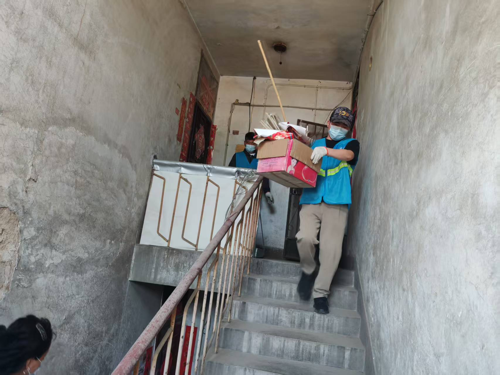 安阳市殷都区水冶镇开展小区楼道安全隐患专项清理整治行动 - 图3