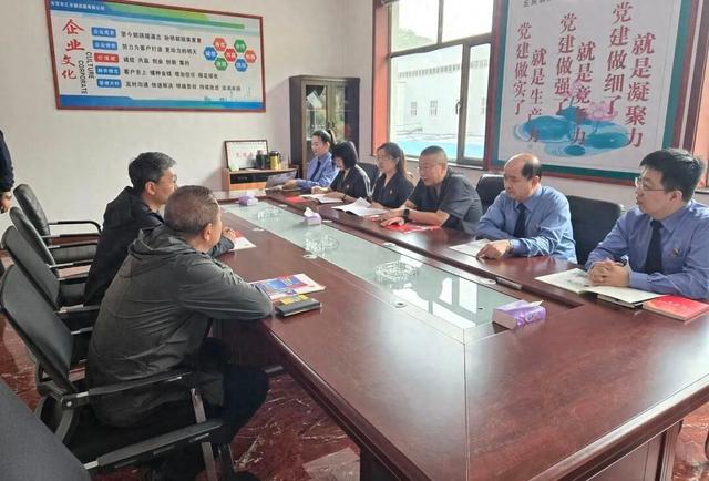 检察蓝+巾帼红，共护“她”权益 古交市人民检察院联合古交市人民法院开展“美好生活・民法典相伴”普法宣传活动 - 图1