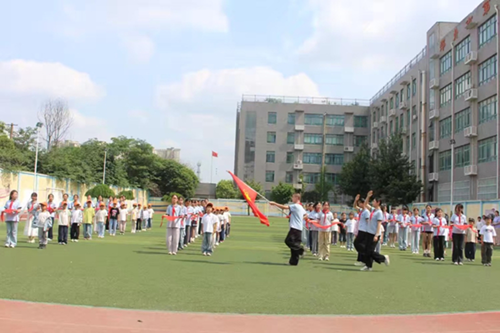 红领巾映红笑脸！苗圃小学一年级预备队员正式“归队” - 图3