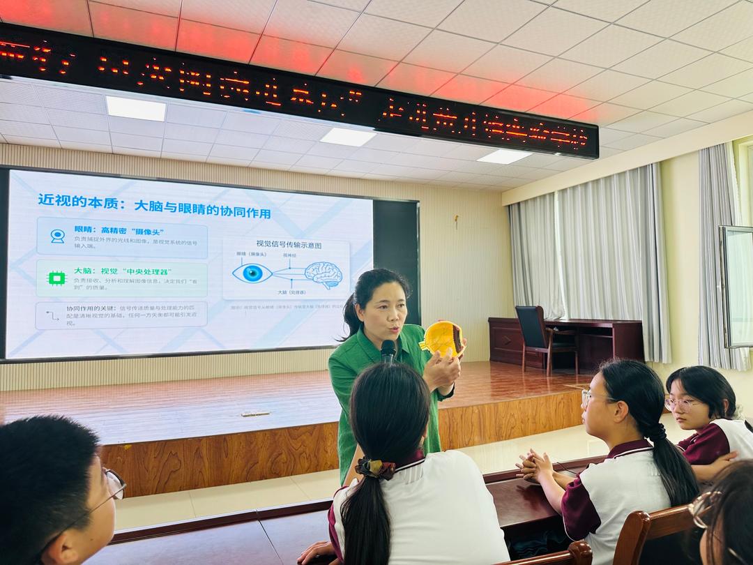 在知爱建公益行 星火阅读进基层 - 图1