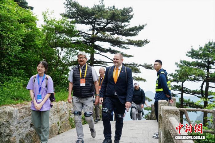 世界市长相聚黄山 共话文化传承与城市发展 - 图1