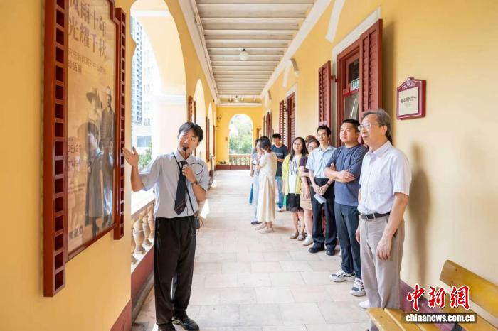 宋庆龄珍藏孙中山文物珍品图片展在广州开幕 - 图1