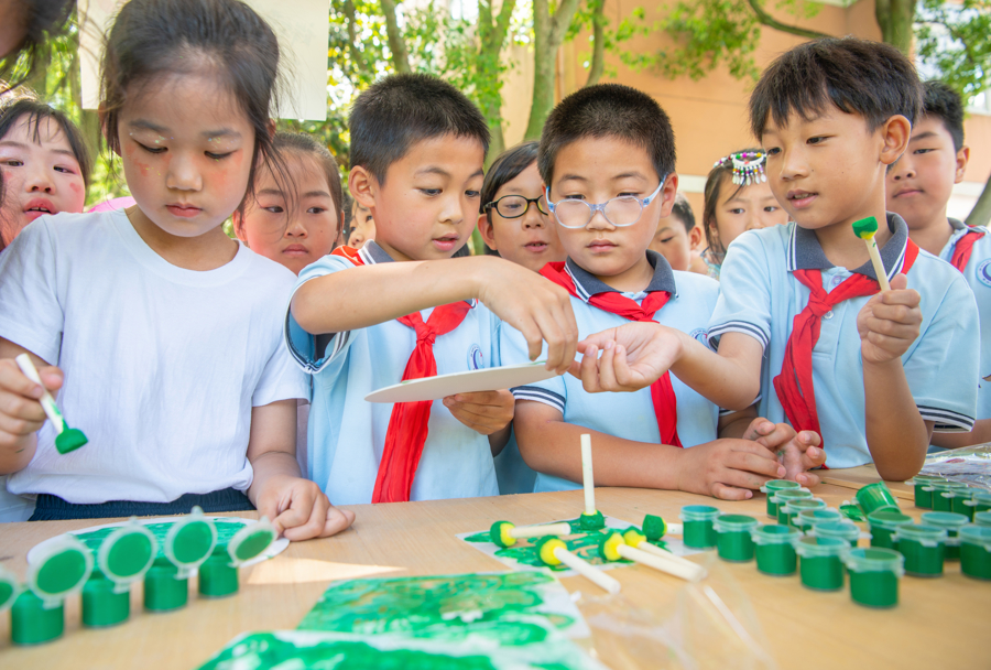 “泾”彩六一！漕泾小学办“非遗童乐会”，萌娃玩嗨了！ - 图4