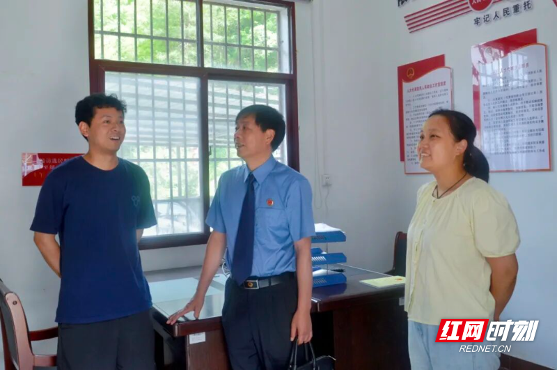 炎陵检察：检徽映初心 进站连民心 - 图2