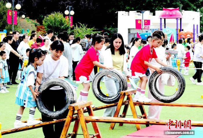 山西万荣：萌娃“花式”庆“六一” - 图4