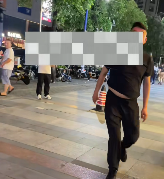 25岁女生走夜路遭醉汉凝视辱骂，硬核维权获赔2000元+书面道歉！当事人回应维权经过 - 图1