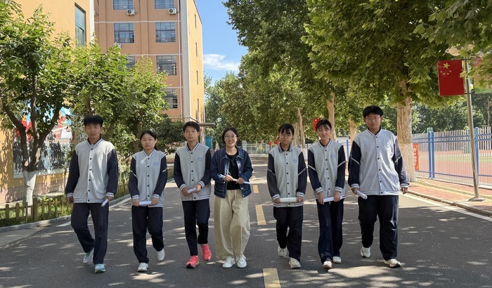 化生万物育桃李 学有妙法谱丹心——记长清区第一初级中学优秀化学教师景元霞 - 图2