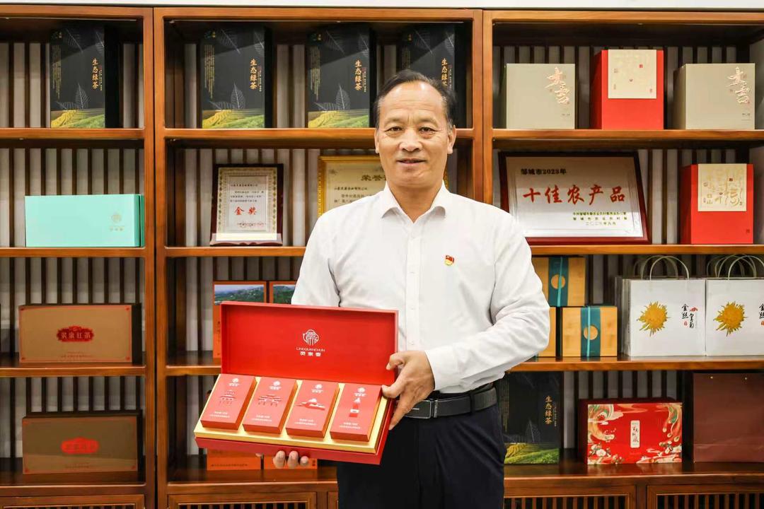 故事里的邹城｜荒山种出“金叶子” - 图6