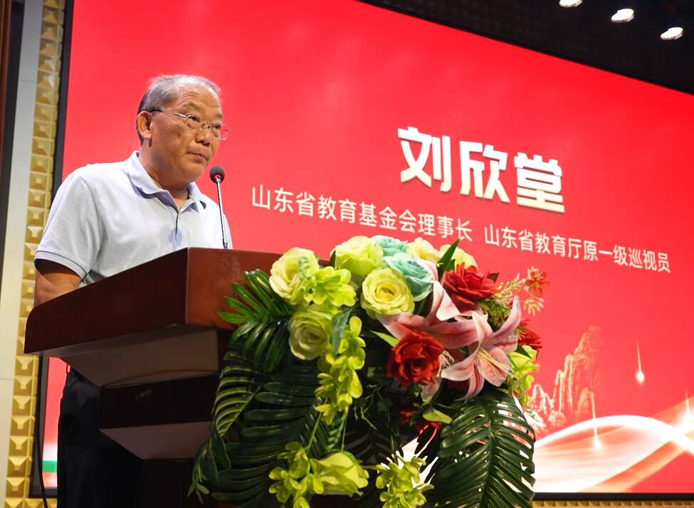 全民阅读“书香齐鲁·读韵杏坛”智能图书柜公益捐赠活动在泰安举行 - 图2