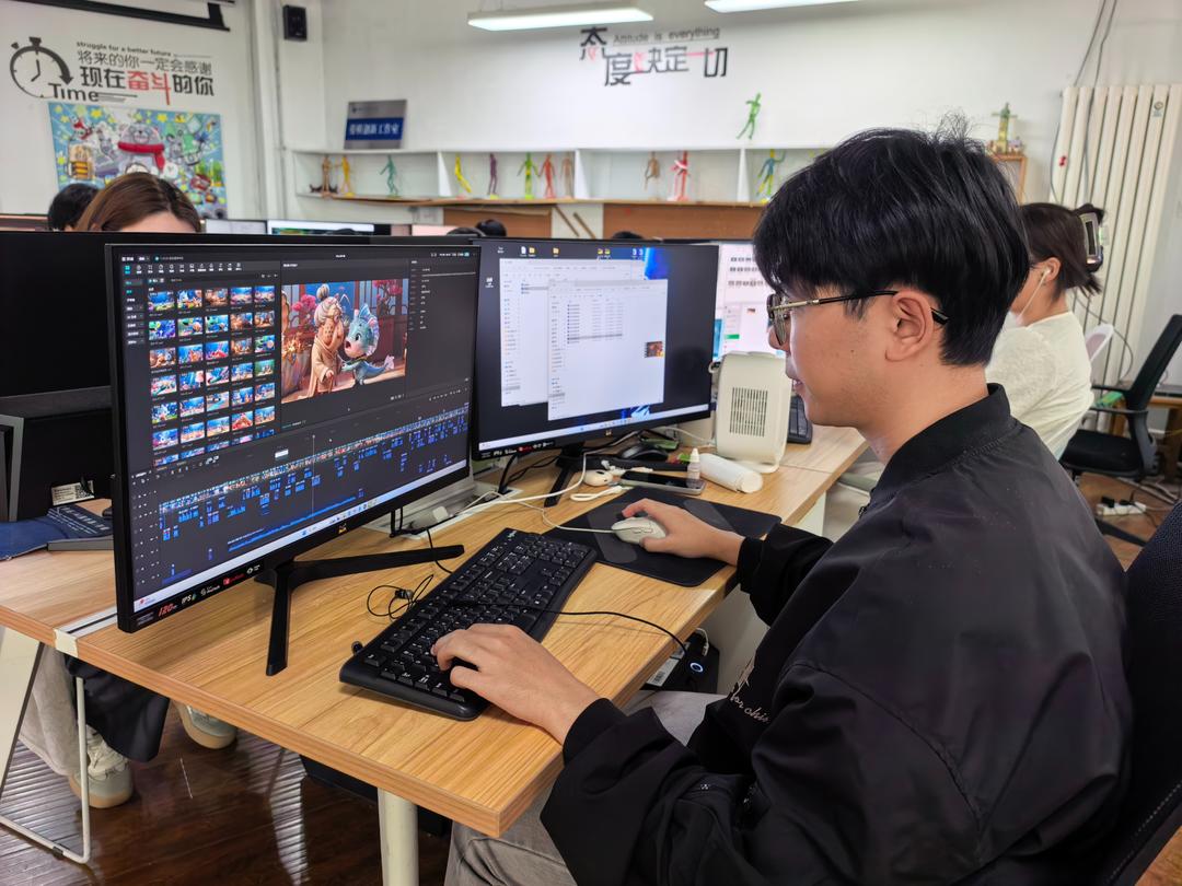 万万没想到！千万热度漫剧，竟是日照5名大学生10天做出来的 - 图1