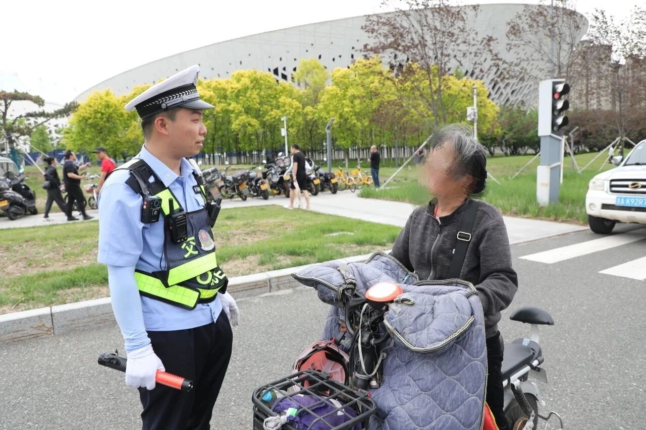 669名警力全城出击！长春市开展“一盔一带”集中整治 - 图2