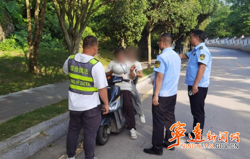 宁远县九疑瑶族乡：开展交通安全劝导把牢道路“出行关” - 图1