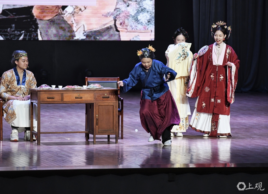 “舞台是人文教育的实验室”，七语《雷雨》秀翻上外戏剧夜 - 图5