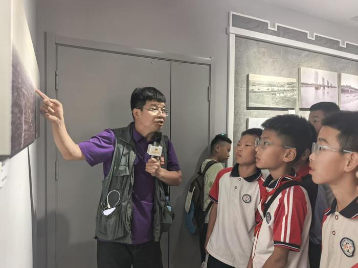 在少年心中种下新闻理想的种子——润新学校学生走进济南报业大厦体验“当主编” - 图2