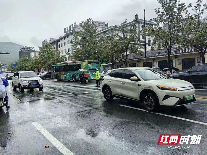 直属二大队开展交通安全隐患大排查大整治 全力筑牢道路交通安全防线 - 图5