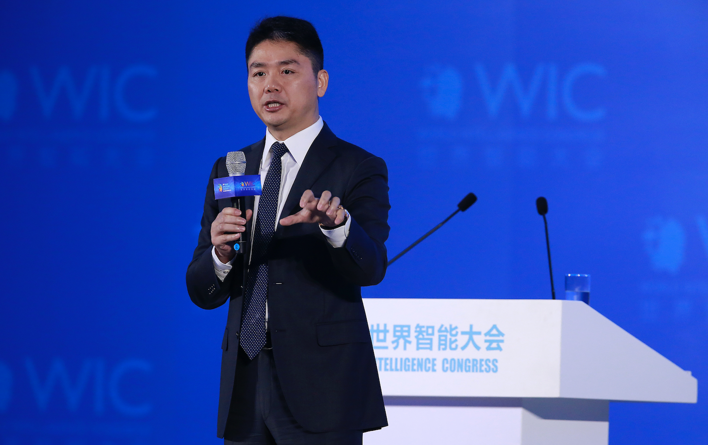 刘强东最新内部讲话：被机器人取代的一线员工，一个都不开除 - 图1
