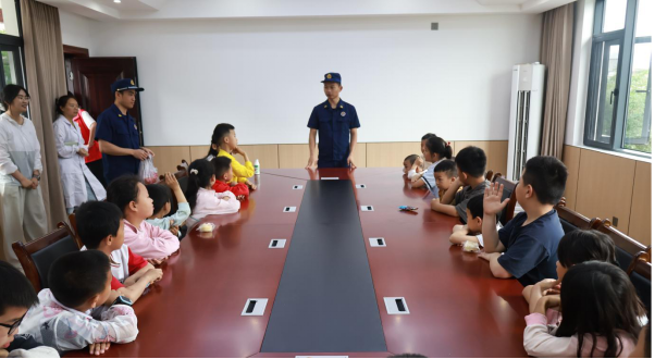 张家界市永定区竹园坪村：小阵地大温暖——我在党群服务中心过“六一” - 图2