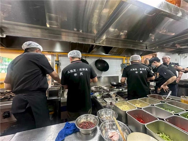 煎锅鱼正宗做法：煎锅鱼技术教学质量哪家更好——火渔王联合创始人易小平告诉你答案 - 图5