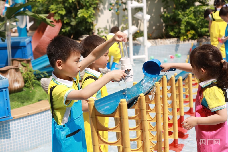 法育学前丨走访广佛幼儿园：学前教育法落地近一年 孩子如何“玩中学” - 图4