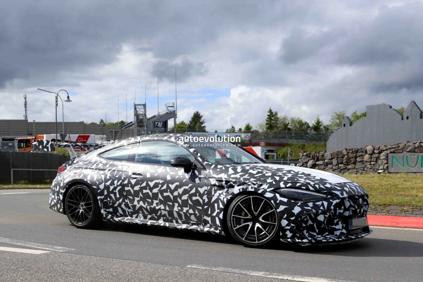 全球限 30 辆：奔驰 AMG CLE 63 Mythos 路测图曝光 - 图1