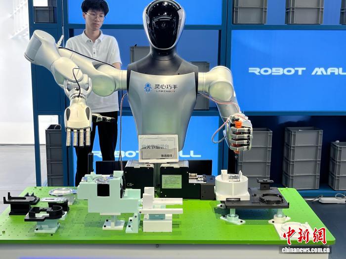 从量产到应用，中国机器人“加速进化” - 图2