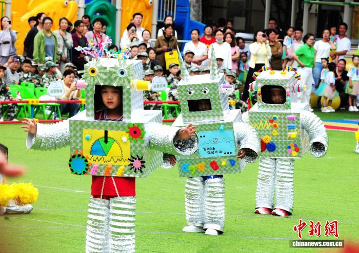 山西万荣：萌娃“花式”庆“六一” - 图1