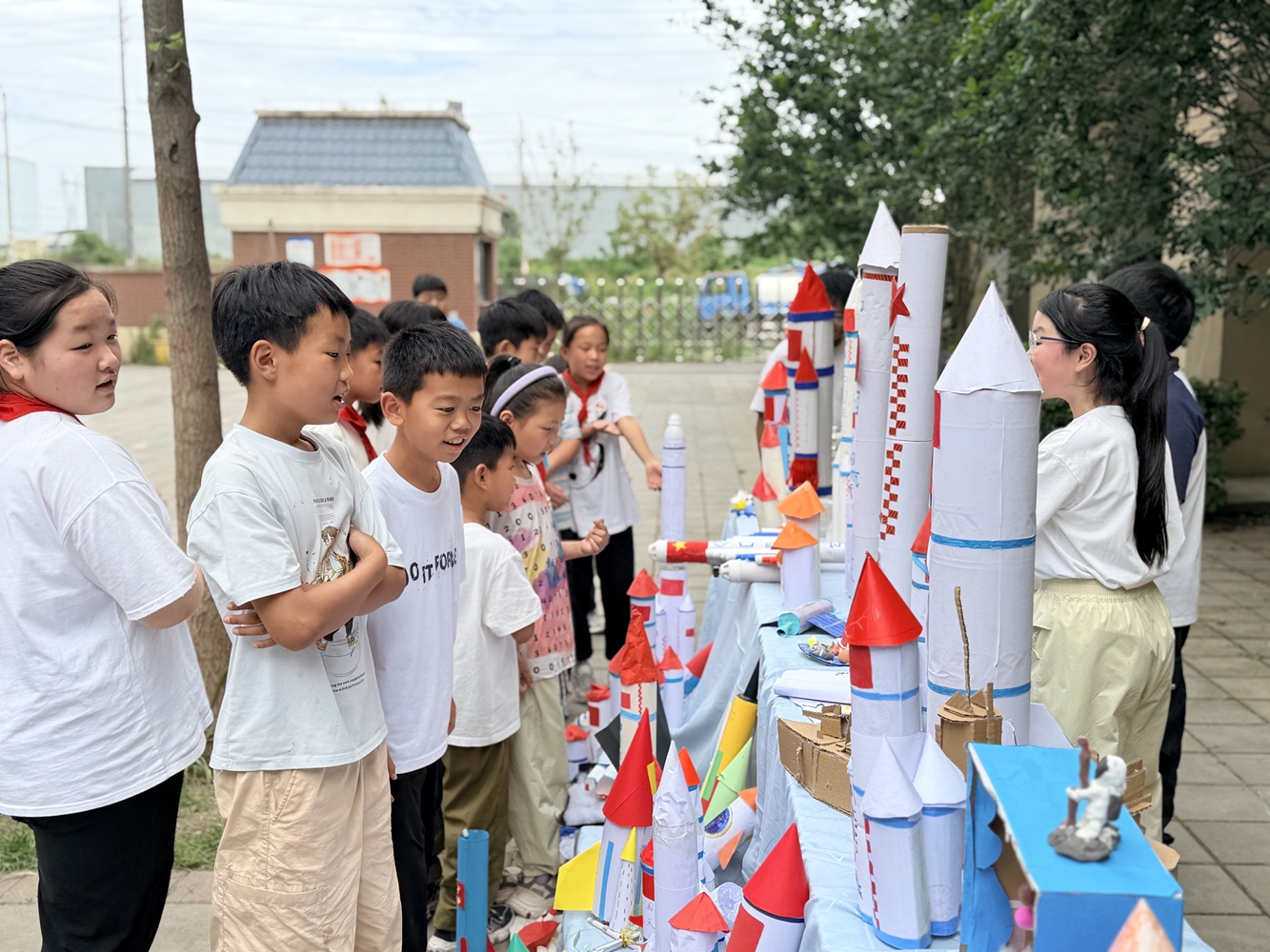 追梦星河 科创筑梦——金盛路小学开展第四届科技节展示活动 - 图1