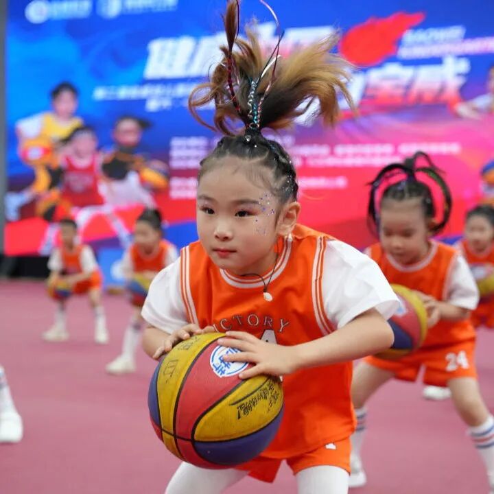 3000人见证！幼儿篮球操嘉年华燃动威海 - 图5