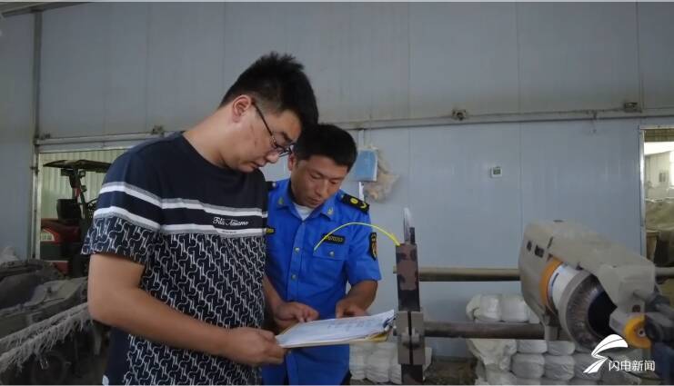 潍坊市坊子区：纺织塑编行业安全检查防患未然 守护群众生命财产安全 - 图1