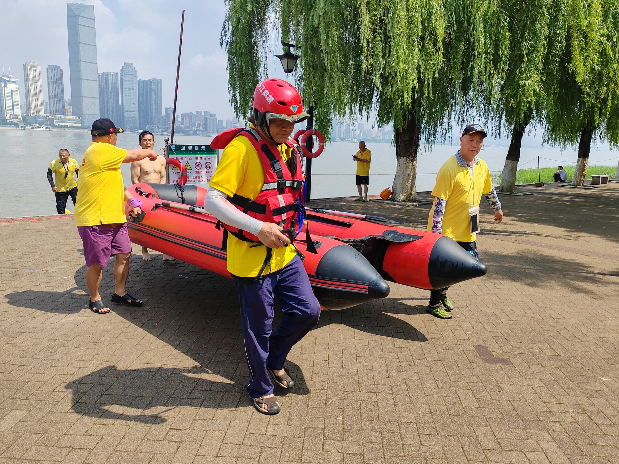 警民联动守两江 武汉启动2026年长江汉江汛期救援值守 - 图3