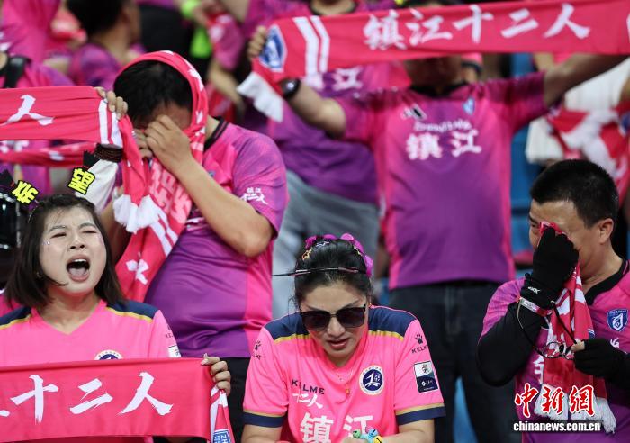 绿茵燃情文旅添彩 “苏超”镇江赛场看点满满 - 图4