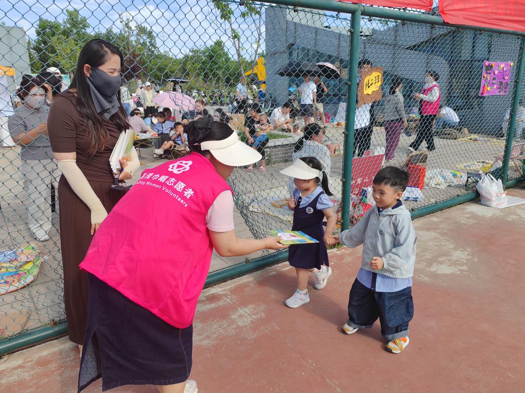 市集聚童心 邻里暖人心 临清市青年路街道常态化开展文明邻里市集活动 - 图4