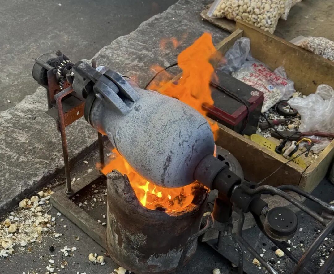 男子翻出家中老物件，拿来倒酒还直呼好用，不料中毒住进医院！医生提醒：身边这类东西别乱用 - 图2