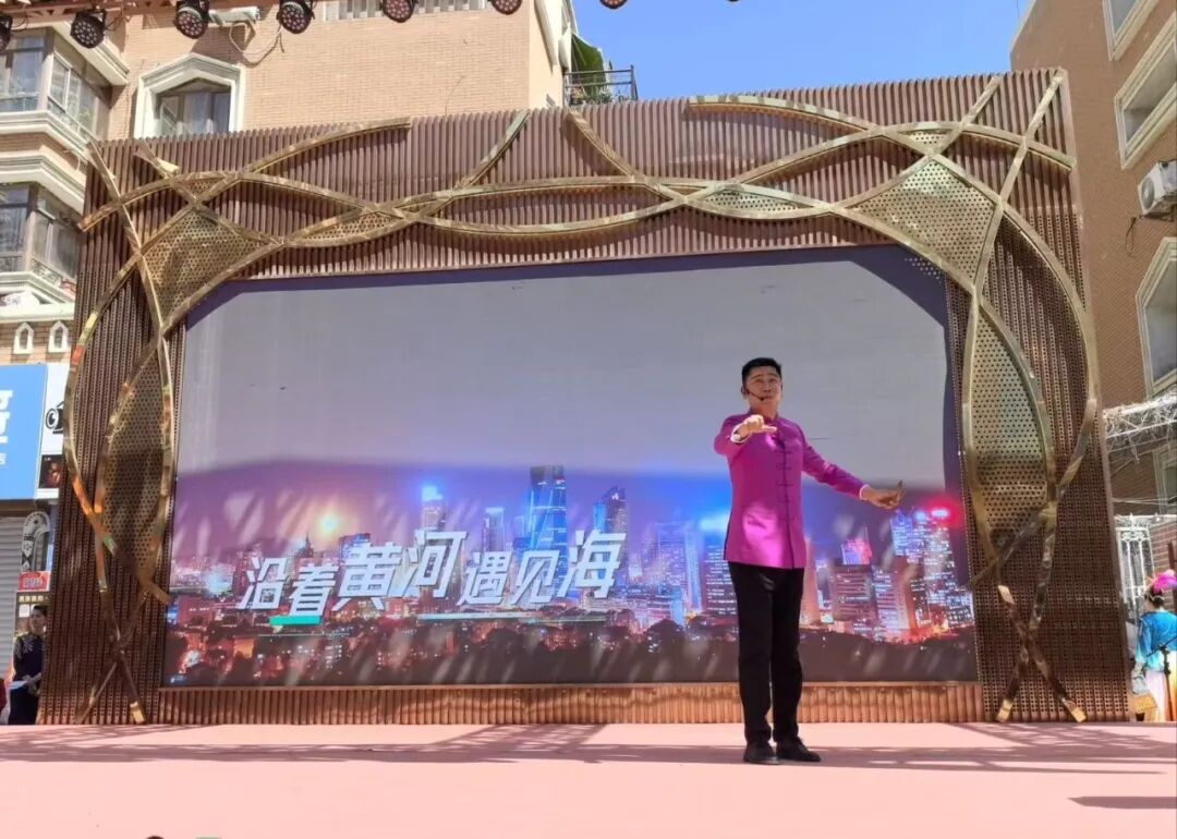 “春雨”润边疆 齐鲁情意长——山东“文化润疆”主题旅游列车集中展演推广活动在乌鲁木齐火热举行 - 图8
