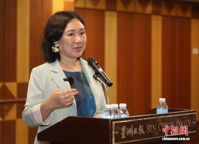 曹文轩、蒋胜男做客马来西亚 畅谈中马故事的未来 - 图1