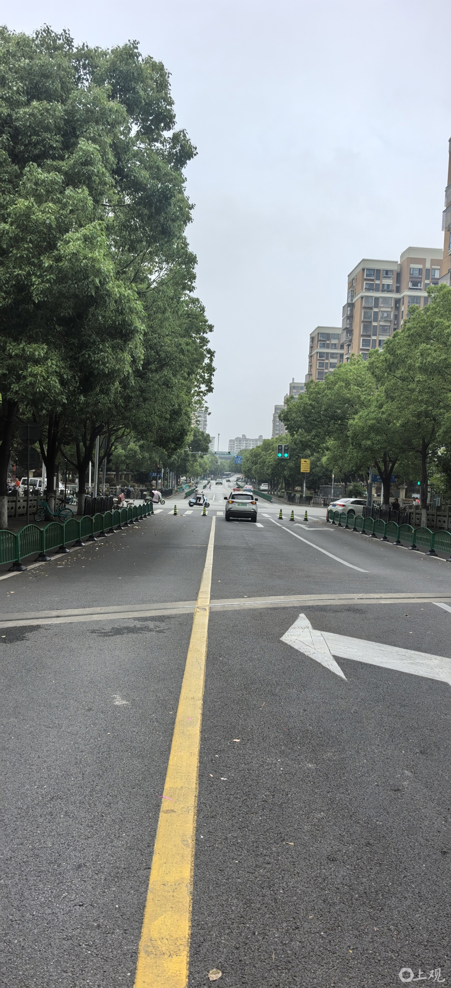新闻追踪｜“生命通道” 终于通了！消防通道违停乱象 24 小时内获整治 - 图2