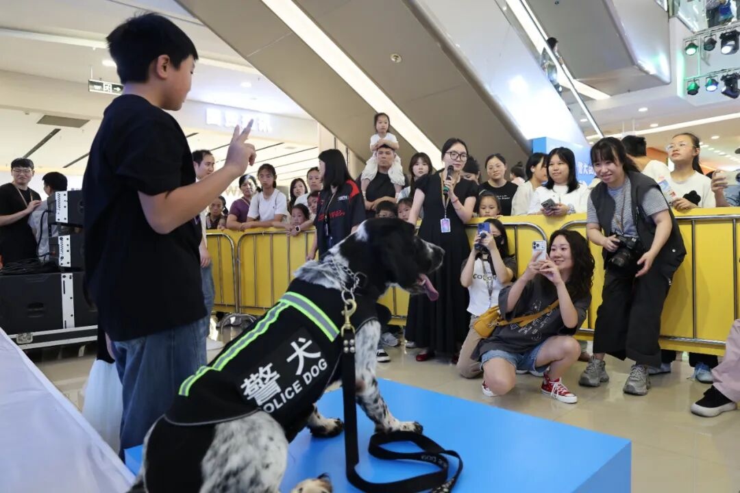 贵州黔东南公安开展 “六一” 儿童节警营开放主题活动 - 图3